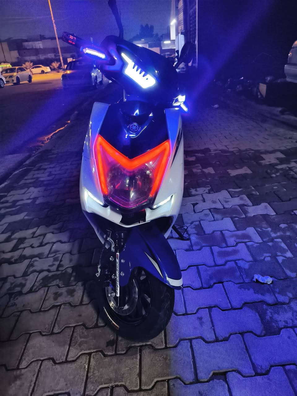 السلام عليكم
دراجه سكنس للبيع
او مراوس حسب القناعه
تايرات جدد
بلك جديد
دراجه خير من الله
كهربائيات كله شغال
اشاير شغال 
كلوبات خلفي امامي
سلف شغال
هندر يشتغل
كابريته بلاد
 محرك امفول ماشاءلله شلعه او معدل
الشراي يتصل اويدلل
***********
