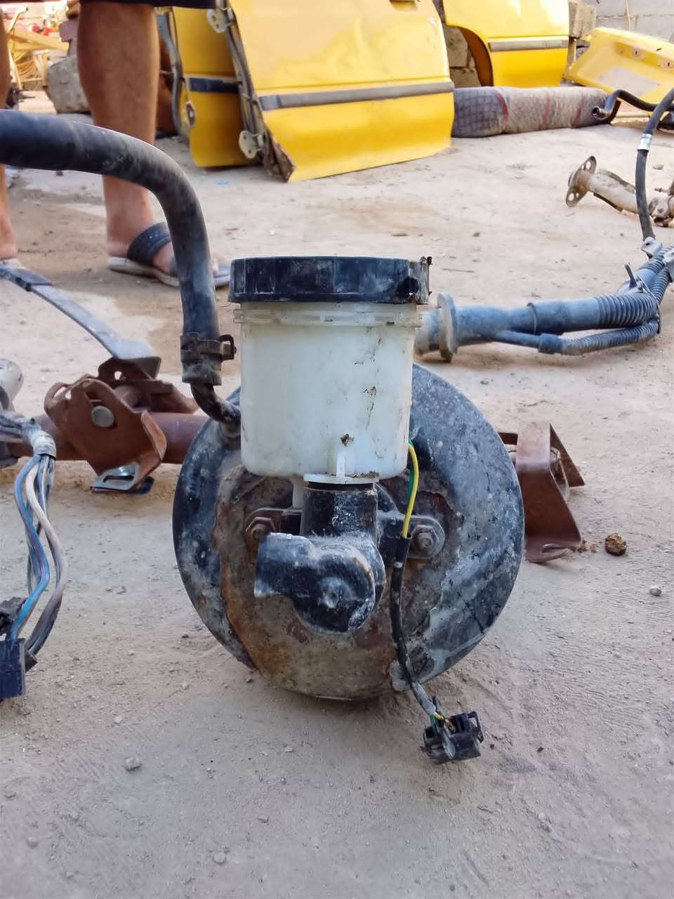 سلام عليكم قطع غيار السيارات سايبه المكان البصره الزبير الندلس ***********
