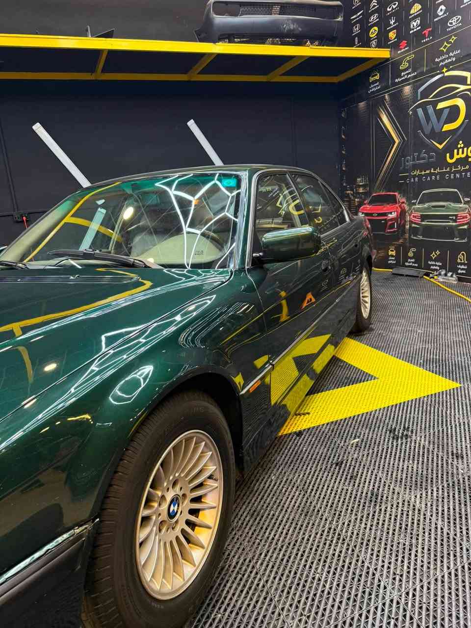 744  E38
موديل 1995 محدث2000
فول مواصفات وكامله 
***********
بيع سريع
