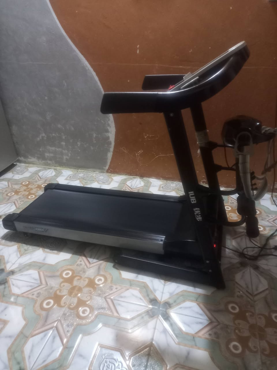 جهاز جري يتحمل وزن 120كيلو بي جهاز خواصرومذوب الدهون بي قياس نبض القلب بي تحكم سرعه وكلشي شغال  السعر 200الف  عنواني البصره


**إذا كنت صاحب هذا الإعلان وتريد حذفه لأي سبب، رجاءا أرسل رسالة إلى الدعم الفني**