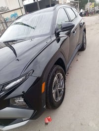 توسان هايبرد موديل 2025 ماشيه 20 الف مايل حادث بنيد معمر ومصبوغ وبارد ...