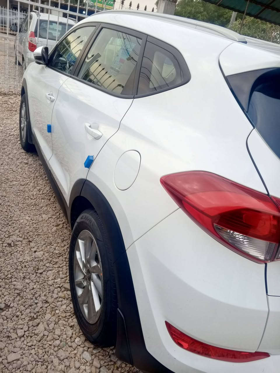 توسان خليجي 17
مكفولة من حادث وتبديل وبارد
بيها مكانين صبغ مأشرات بالصور 
السعر 165
***********
بيها ملاحظات بسيطة 
كربلاء
