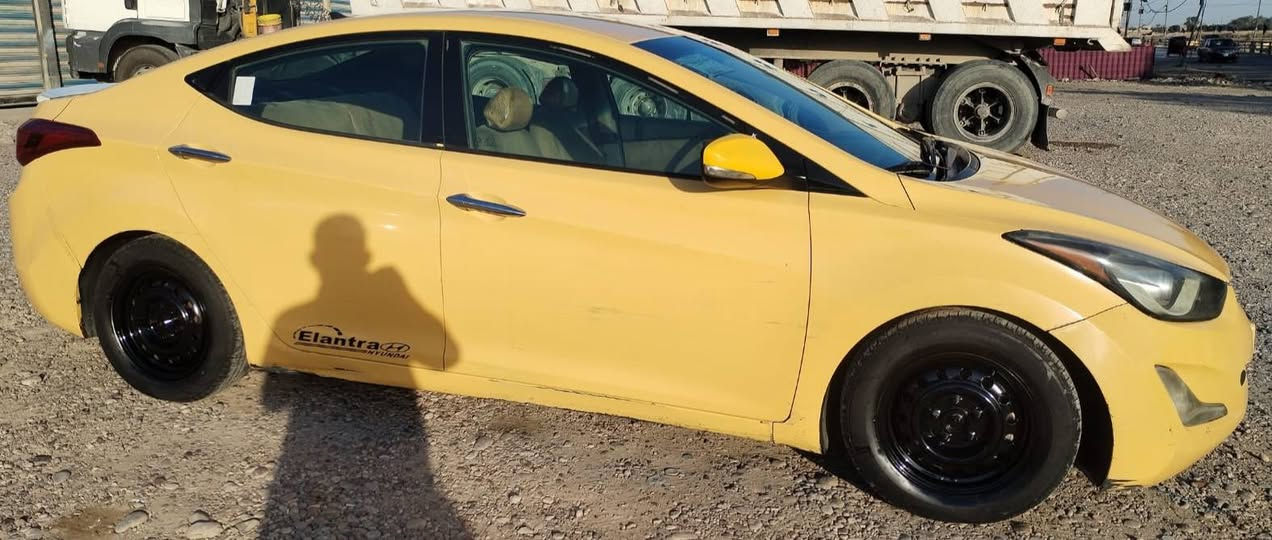 سلام عليكم شباب للبيع سياره النترا مضلع 2014
فول عده الفتحه  محرك 1800 السيارة ليبل واحد كلهه 
 رقم  ألماني  اشاير مري تبريد تدفائه شغال 
تحكم ستيرن جهتين مكاني بغداد حي البتول 
 السعر 108 
 الاتصال على صاحب سيارة ***********
