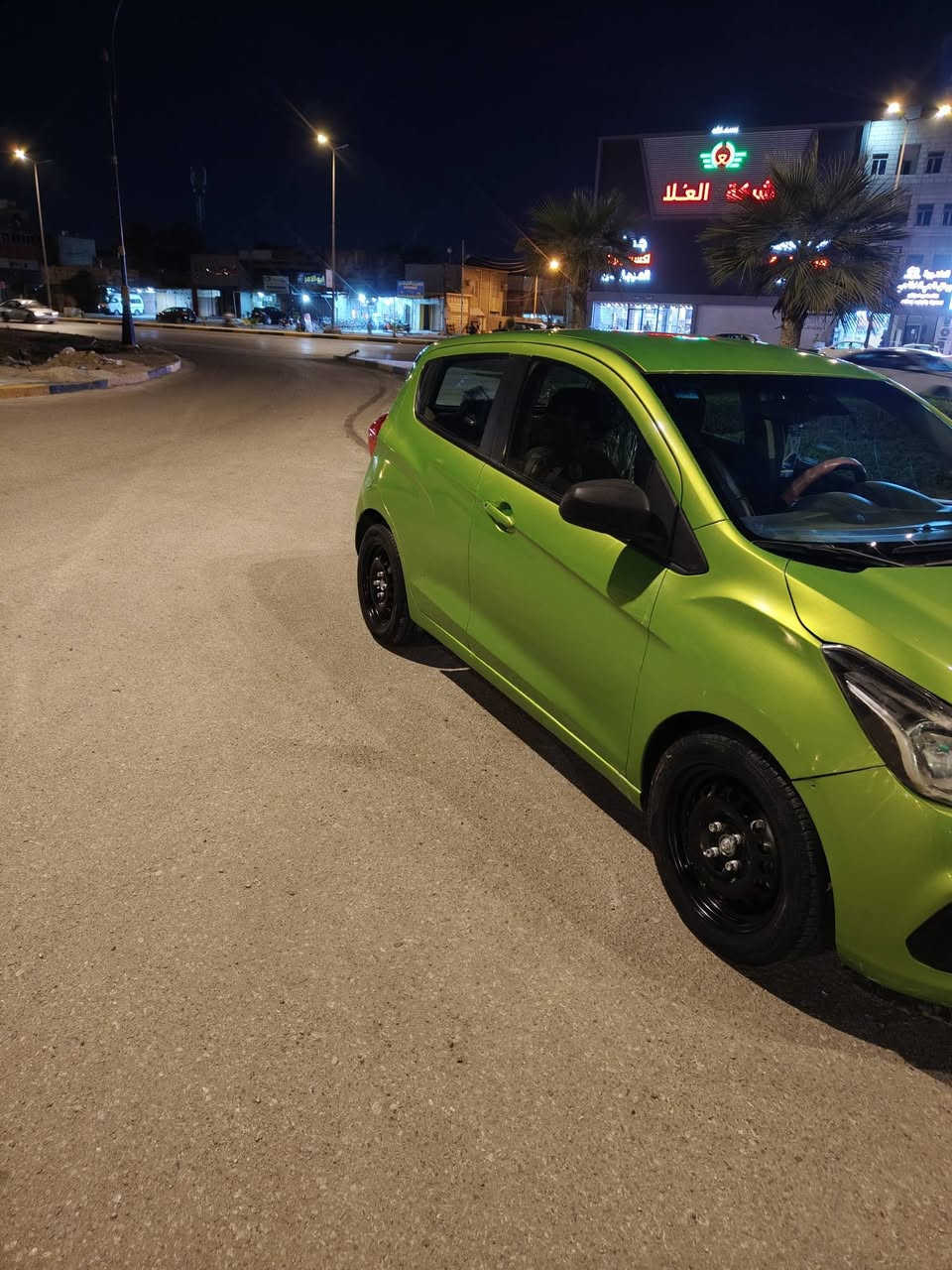 شوفرليت سبارك 2016 مكينه وكير أوتو وتبريد جاهزه من كلشي حادثه بنيد مصبوغه حزام تعرفون هذا لون يجرد رقم بغداد دولي مكانها كربلاء 
ب75 وبيه مجال حك الجيه
***********
