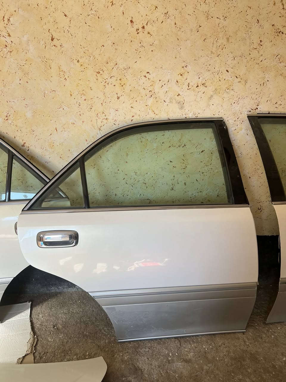 يا الله للبيع بيبان وجنطه وبنيد وجاملغ فول نضافه السعر 400. وبيها مجال للشراي  ماجاوب خاص الرقم ***********
