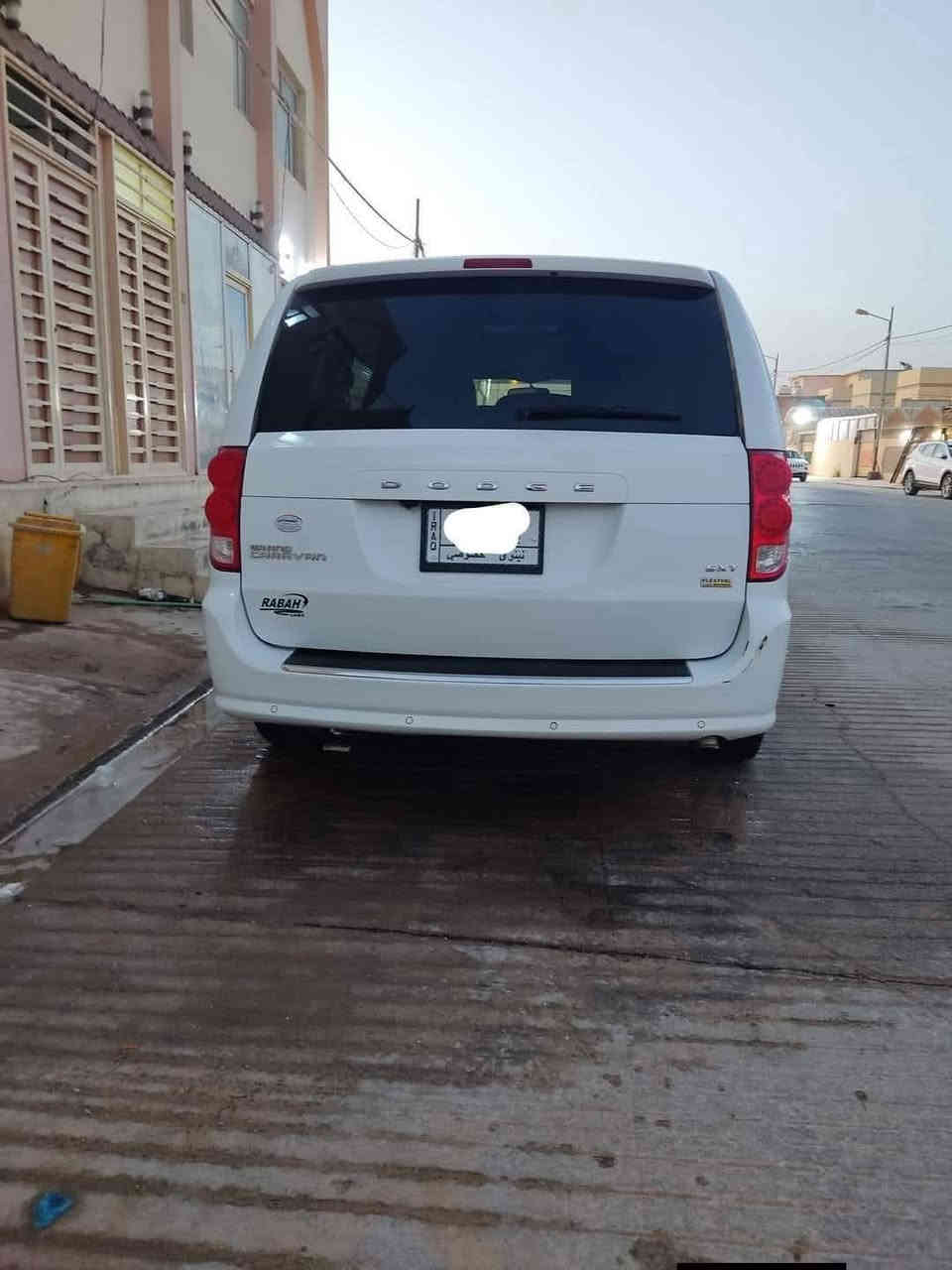 دوج كرفان 2017
7 راكب
محرك 3600
فئة/sxt
رقم نينوى مشروع وطني تحويل ثاني يوم
حادثها جاملغ الايمن الامامي
فول مواصفات عدا الفتحة والبصمة/فول تحكم ستيرن
ابواب وجنطه كهربائي  كشنات جلد وبلع كشن السائق كهربائي كشن السائق والسكن هيتر مري هيتر شاشة وكامرة خلفية وتشغيل عن بعد حصان مع شاشة وقاعدة شاشات تبريد ثلج ثلاث قطع وتدفئة ايضاً السعر170$وبي مجال الاتصال بهذا الرقم *********** مكان السيارة تلعفر
