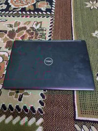 عندي لابتوت ديل للبيع مكاني بغداد الشعله السعر ٥٠ ألف للاستفسار 077021...