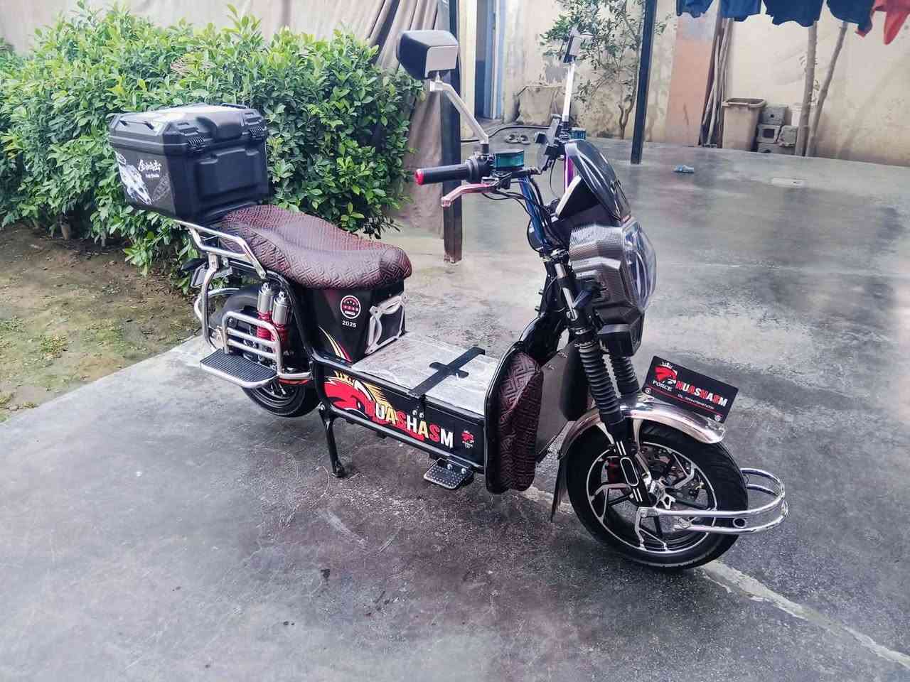 سلام عليكم 
دراجه شحن 2026هيوشه تشغيل عن بعد 
مانع سرقه قفل ستيرن كامل مواصفات 
تاخذها ع لفحص 
*********** بي واتساب
