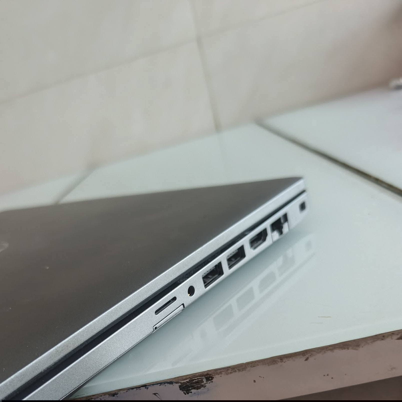 السلام عليكم
لابتوب جيل 10 رأم 16 هارد256. Sad 
سعر 365 مكاني بابل المسيب واليسال مصلح لا ما مصلح منضفه ومبدل عجينه المعالج الاصليه. فقط.
***********
