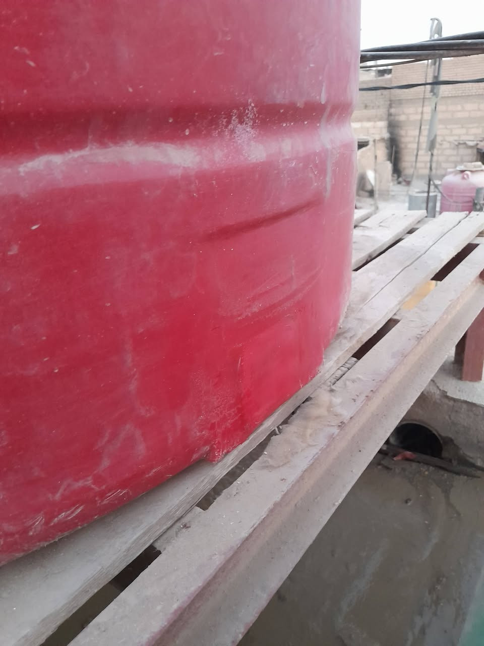 لحيم كافه انواع الخزانات البلاستيكيه في المنازل🏘️🏤
ورشه متنقله داخل البصره 🚚🚛
مع ظمان ٣ سنوات 
على الراغبين الاتصال على ***********
الاستفسار واتساب👆
