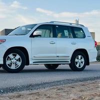 لاندكروز  2012 بريم باب اول بيه نص باب صبغ اثر شخط بدون فتح   رقم بغدا...