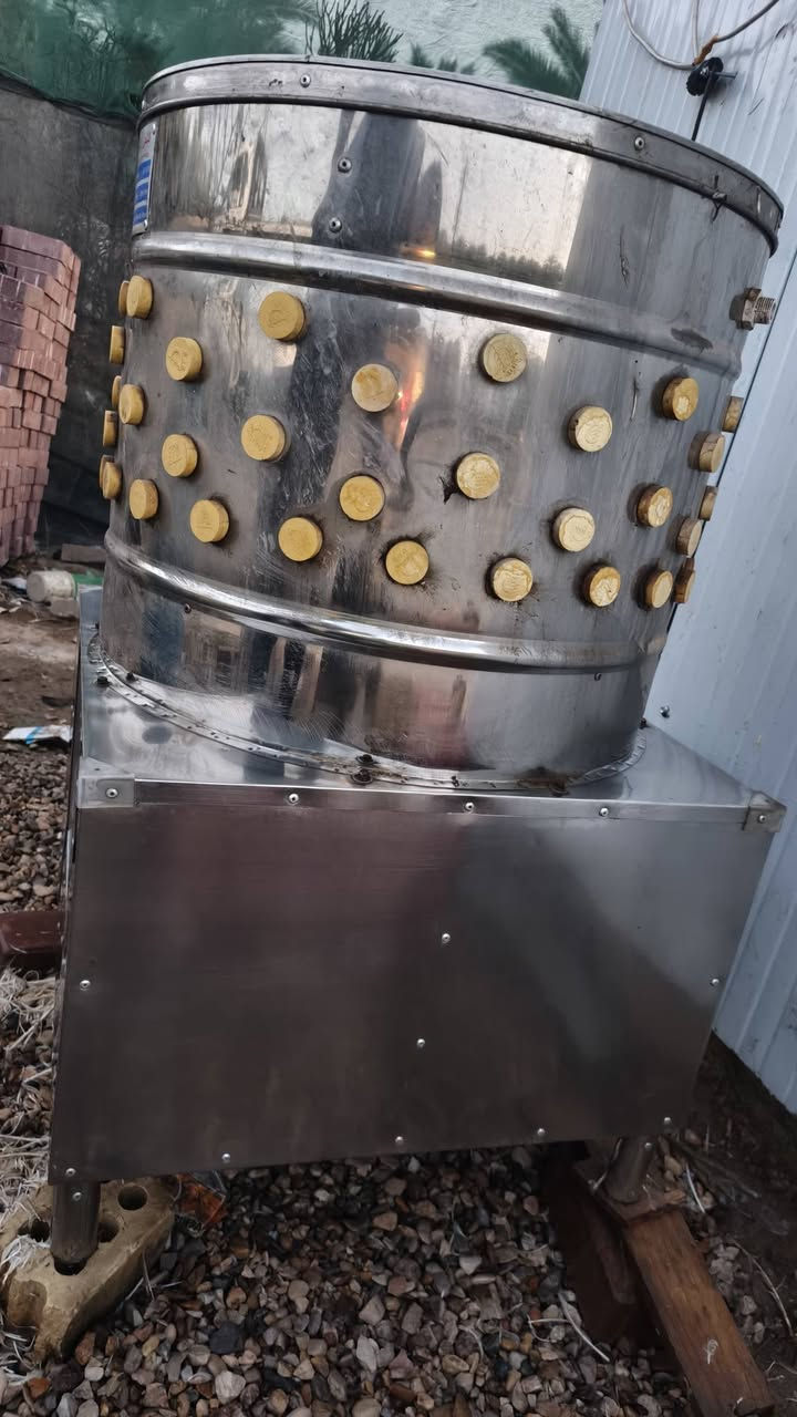 هلاسه نضافه كدامك سعر 200 ألف وصناديق عدد 2 بسعر 40
 مكاني جوميسه قرب جسر الصويره ***********
