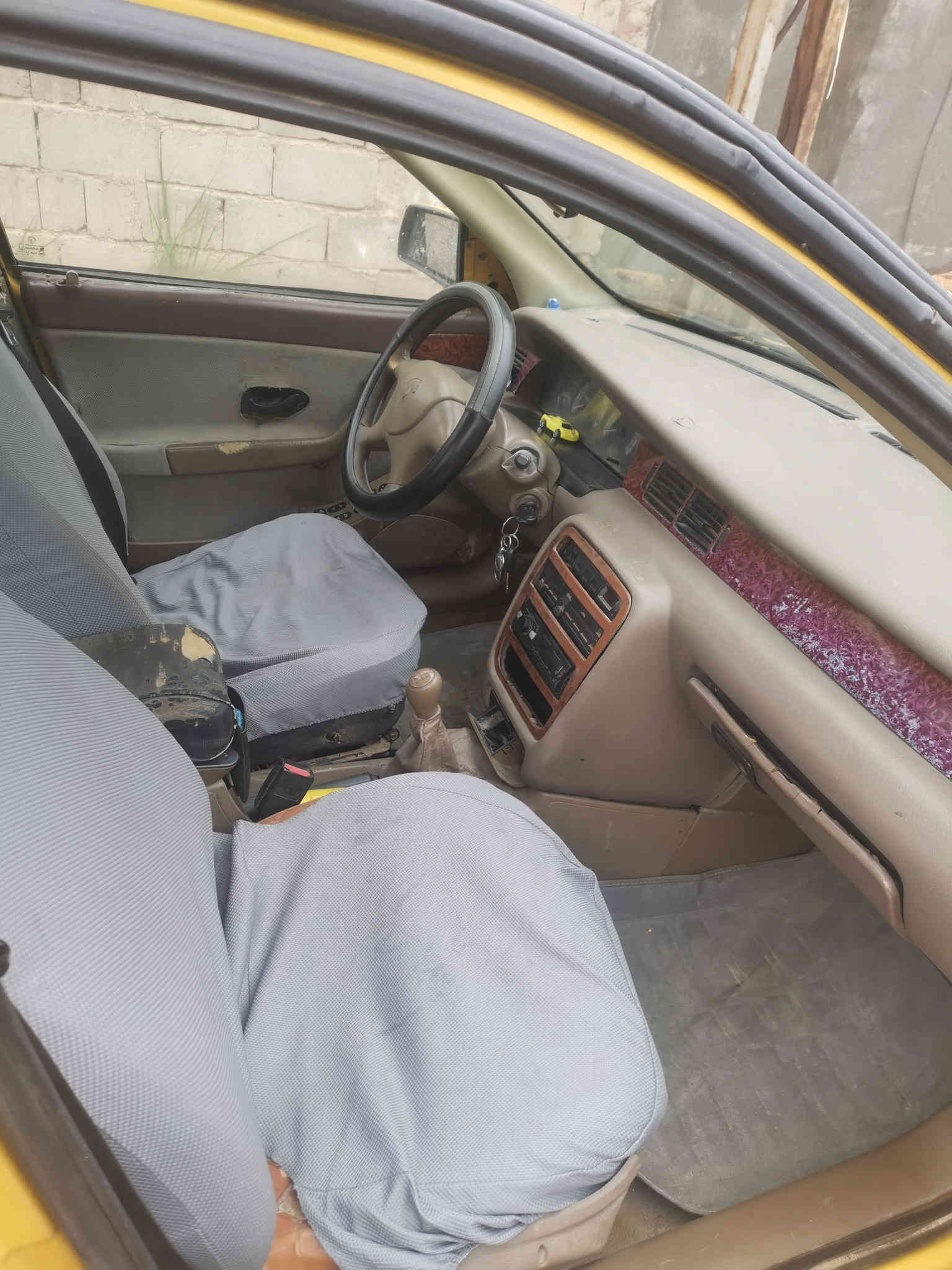 السلام عليكم
سمند ٢٠١١ رقم بغداد اجرة سنوية لل ٣٠
كير ومكينة وكهربائيات كلهن مكفولات وتبريد ❄️ ثلج
صدر جديد
تايرات نظيفات
باتري جديد
داخلها نظيف
كشرها يرادله ترتيبات بسيطه 
تحويل مباشر
السعر ٣٢ ورقه
متواجد عالفيس او الاتصال على الرقم
***********
الرقم الاثير  بيه واتساب 
***********
