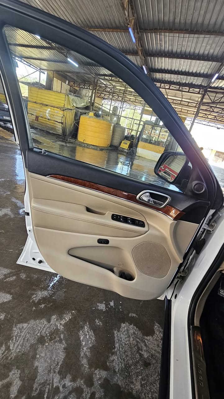 السلام عليكم جيب خليجي 2013 لمتدد  رقم بغداد الجديد ماشيه140.000 km
كفاله عامه
***********
