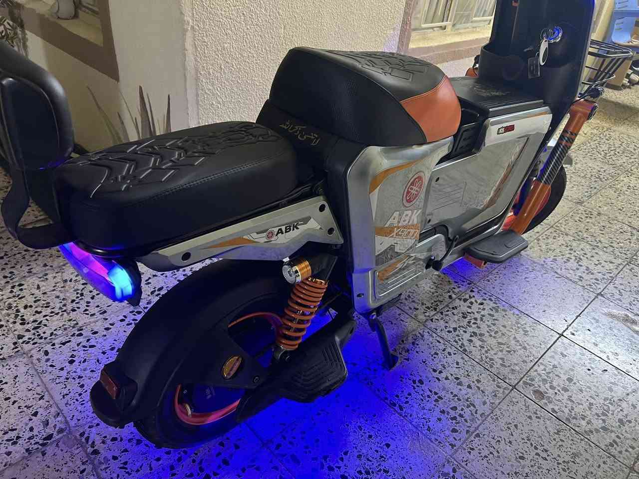 مأطور شحن جديد 2025 جديد حيل آخو الجديد  بطاريات كبار الدبل جدد عل فحص كلة شغال بلادي شرط ما ملعوب بي ع شركة نشرات نضام بك السعر ٣٩٠ بي مجال العنوان ديالى ابي صيدا ***********
