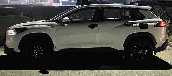 كورلا كروس 2025 اخوان اسف جان سعر ٢٢.٥ بعد اضافة الموصفات الي كدامكم صار سعره ٢٣:٥٠٠ وراح اضيفله بعد وازيد سعره كفاله عامه لا تنسونه ماشيه 6000 الف قابله للزياده جماعت الجديده بهلكد اشترو وشترولي🤣🤣🤣😏رقمي ***********
