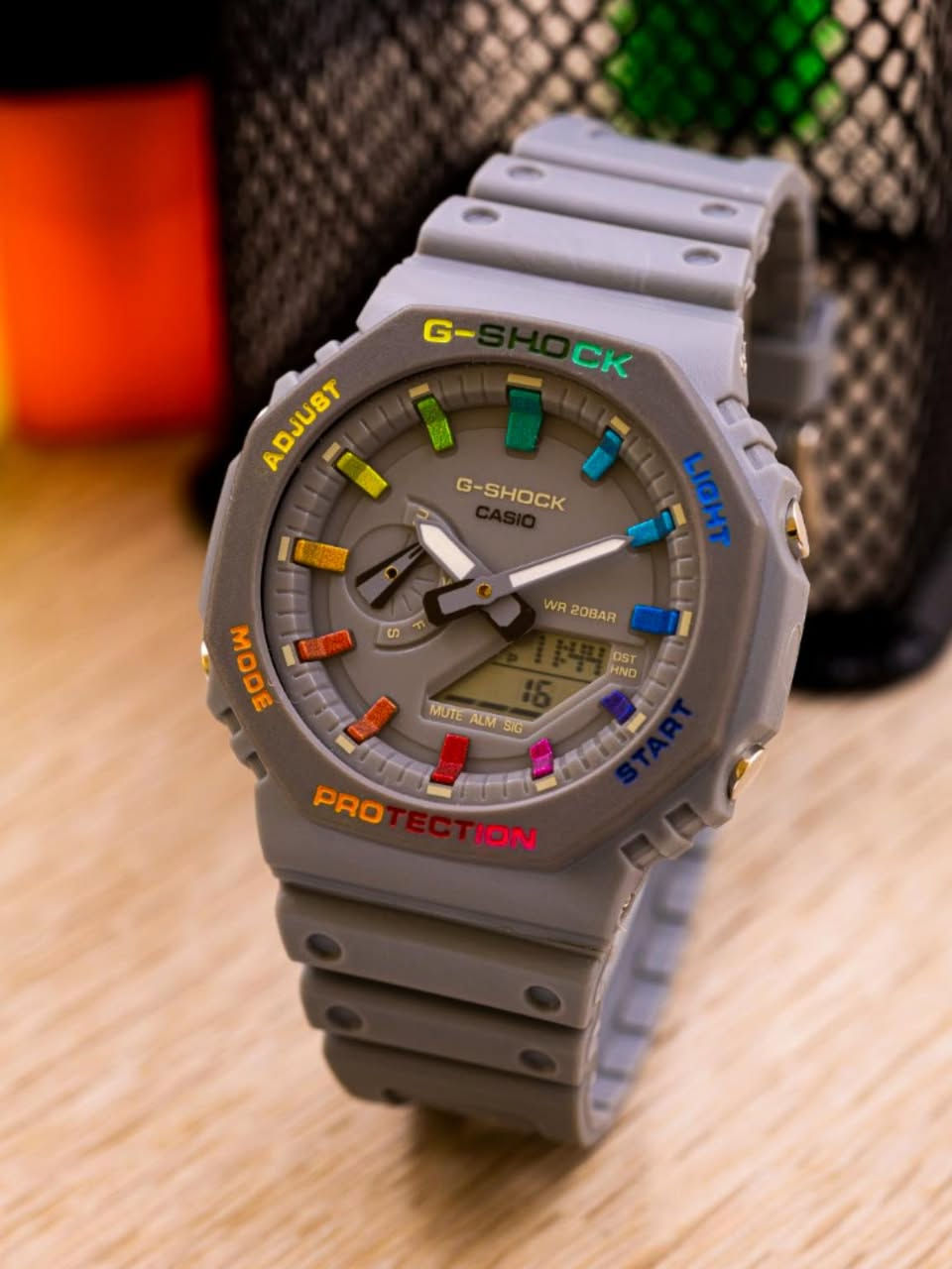 فقط ب 25 الف مع التوصيل لباب المنزل 
اربعة ازرار شغالة ضوء ومنبه 
للتواصل واتساب 
***********
