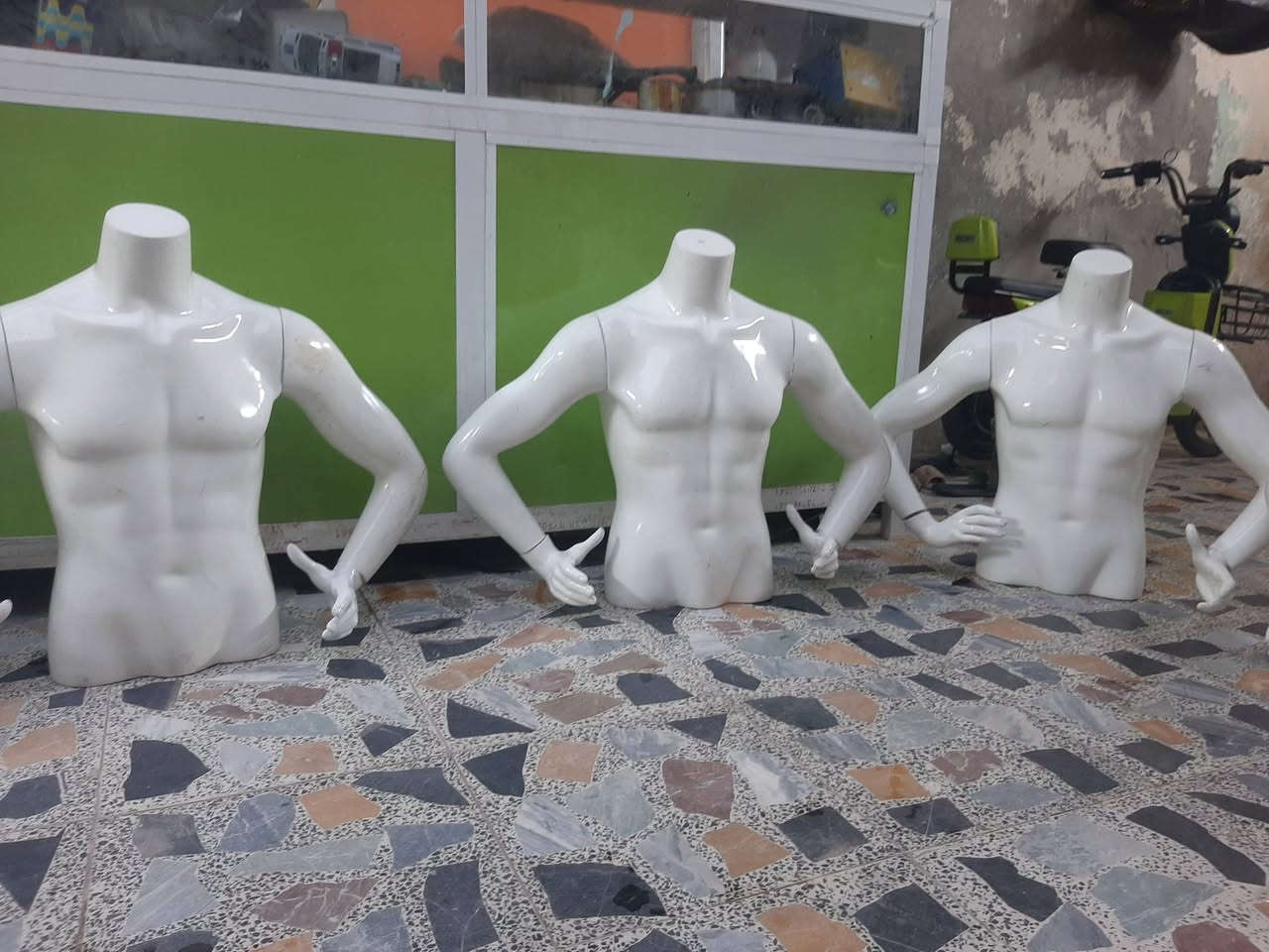 عندي تصفية محل ملكانات رجالية فقط جسم الاصلي جديد نظافتهن كدامكم بالصورة
القطعه 20 قفل✅🔴✅ بعدهن جدد ستعمال قليل اي ضرر مابيهن تواصل خاص✅🔴✅


**إذا كنت صاحب هذا الإعلان وتريد حذفه لأي سبب، رجاءا أرسل رسالة إلى الدعم الفني**