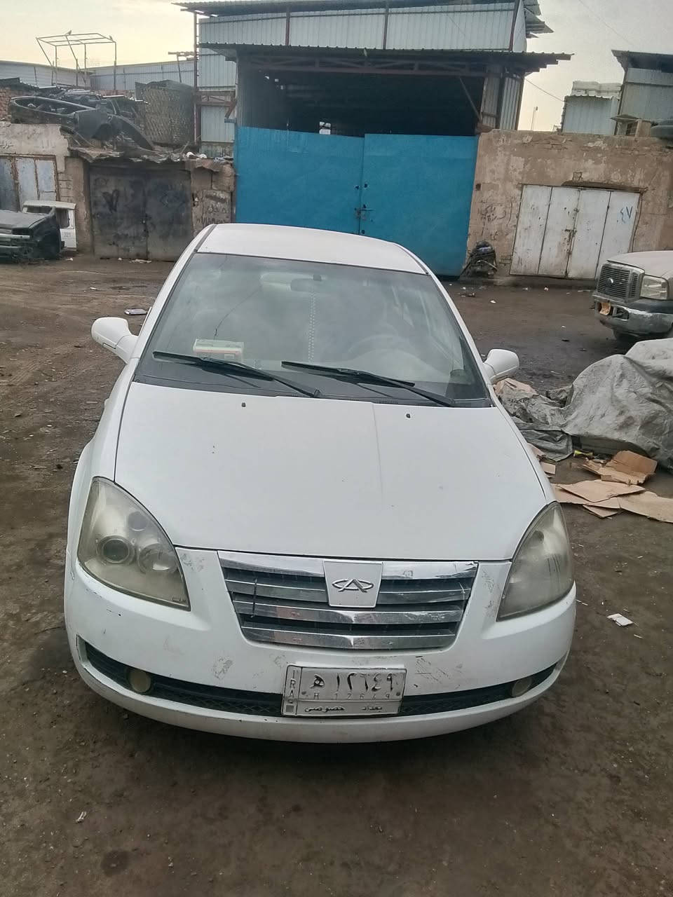 شيري اي 5  موديل 2009محور نحله 1800 اوتو تحوير مضبوط كلش صدر جديد هسه شاده شاشه كامرة تبريد شغال السياره كشرها حلو ضربه مابيها مصبوغه حزام للجماليه غرفتها ابلاديه  عارضها ب 40 للاستفسار ***********
