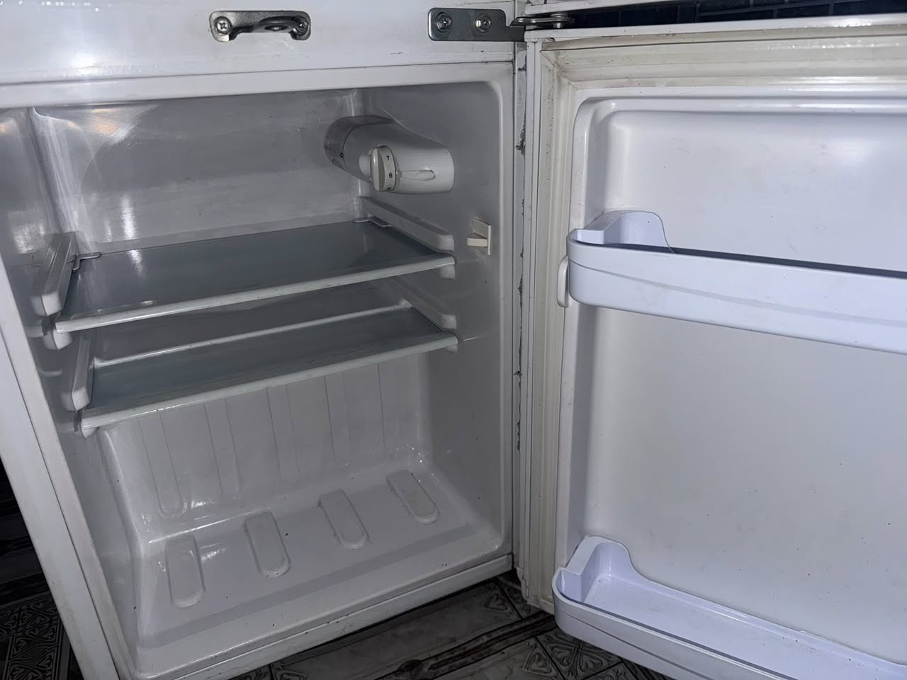 ثلاجه ماركه GOLDEN STAR صغيره للبيع نظيفه و جديده ما يبها اي خلل السعر 60 قفل بدون مفاصله و احراج بغداد حي العامل


**إذا كنت صاحب هذا الإعلان وتريد حذفه لأي سبب، رجاءا أرسل رسالة إلى الدعم الفني**