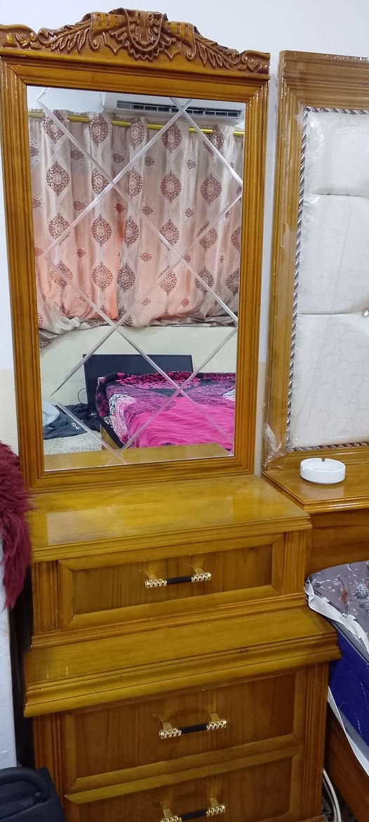 السلام عليكم عندي غرفه اخشاب جديده صاج سعر مليونين وربع مع الدوشك وبيها مجال


**إذا كنت صاحب هذا الإعلان وتريد حذفه لأي سبب، رجاءا أرسل رسالة إلى الدعم الفني**