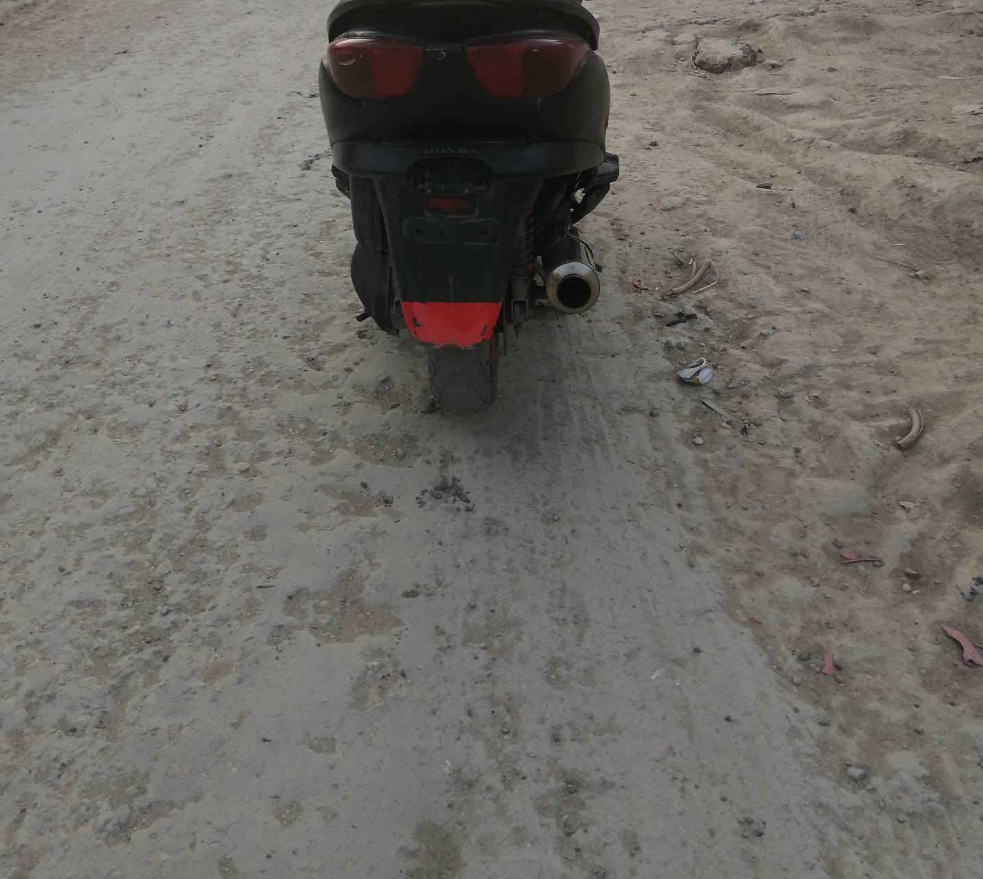 فورزه 08 كوم حديد المكان الديوانيه مركز السعر 250قفل الدراجه كهربائيات كلهة شغاله و المكينه شغاله بس ابيع جوم حديد الدراجه بس مكتبه كوم حديد ***********
