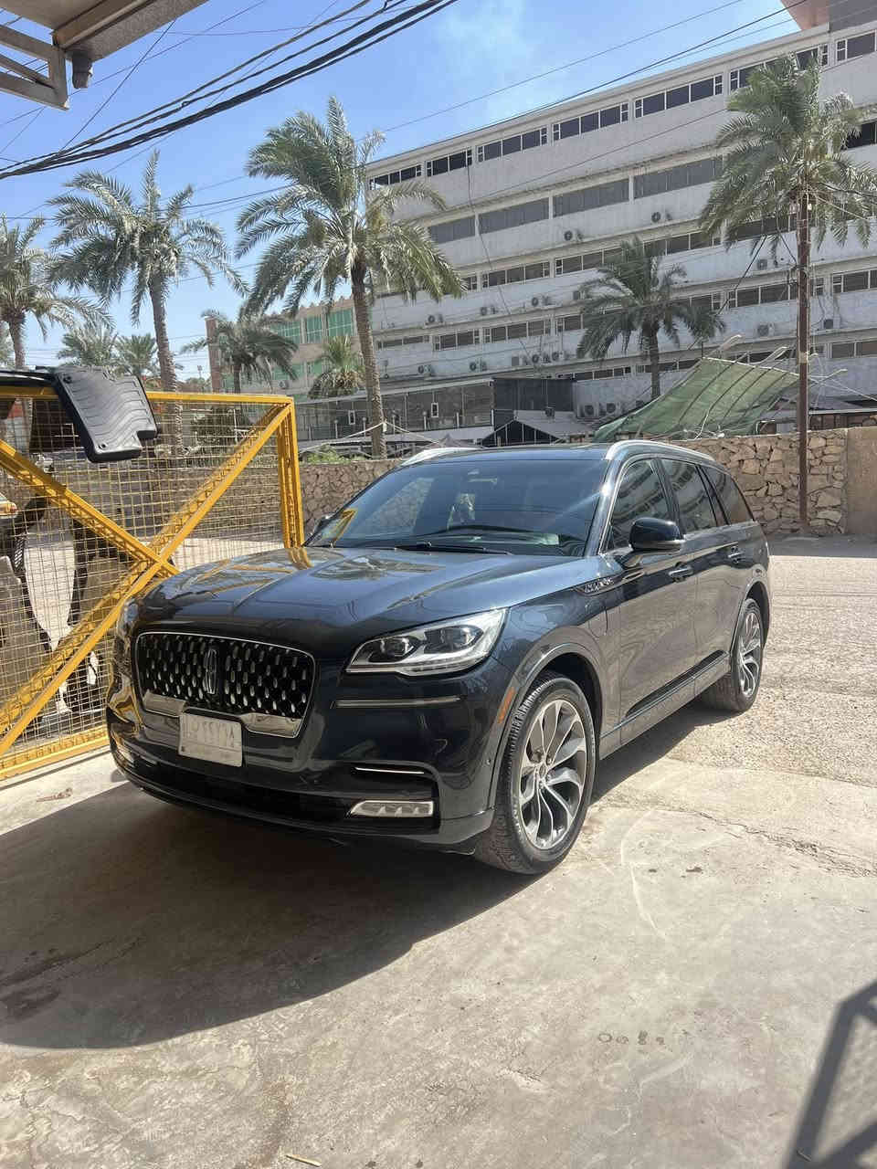 سلام عليكم لينكولن اڤيتور موديل 2022بدون ايرباك هايبرد بلكن محرك 3.5تون تيربو 🚀🚀سياره بيها 

مواصفات

لينكولن افياتور    ( طيارة  ) 

Lincoln Aviator 2022 
          حجم المكينة : 3500 تون تيربو
 
      سيارة جديدة  وعزل صوتي مثالي  رقم بغداد 
         

#مواصفاتها 

2. 
3. مساج 
4.ويل كب
5.كشنات جلد 
6.كشن طيارة
7.كشنات كهرباء 
8.رادار امامي
9.رادارات جانبية
10.هند بريك بصمة
11.كامرات 360
12.كير دكم 
13.يدات الأبواب بصمة
14.صندوق كهرباء
15.لايتات زنون +لد
16.كشافات لد
17.حساسات خلفي امامي
18. هيترات بالكشنات
19. 7 راكب qiv
20.بصمة
21. 3 قطع تبريد
22.مري شفط
23. تشغيل عن بعد
24. ترحيب عن الاقتراب
فول مواصفات 1/1 جاهزة. 
حادث بسيط جاملغ خلفي فقط بدون ايرباك 
بيه هواي مواصفات وتفاصيل بعد كلش هواي  مراوس او بيع تفاصيل بعد للتواصل والاستفسار اتصل بنا ***********
