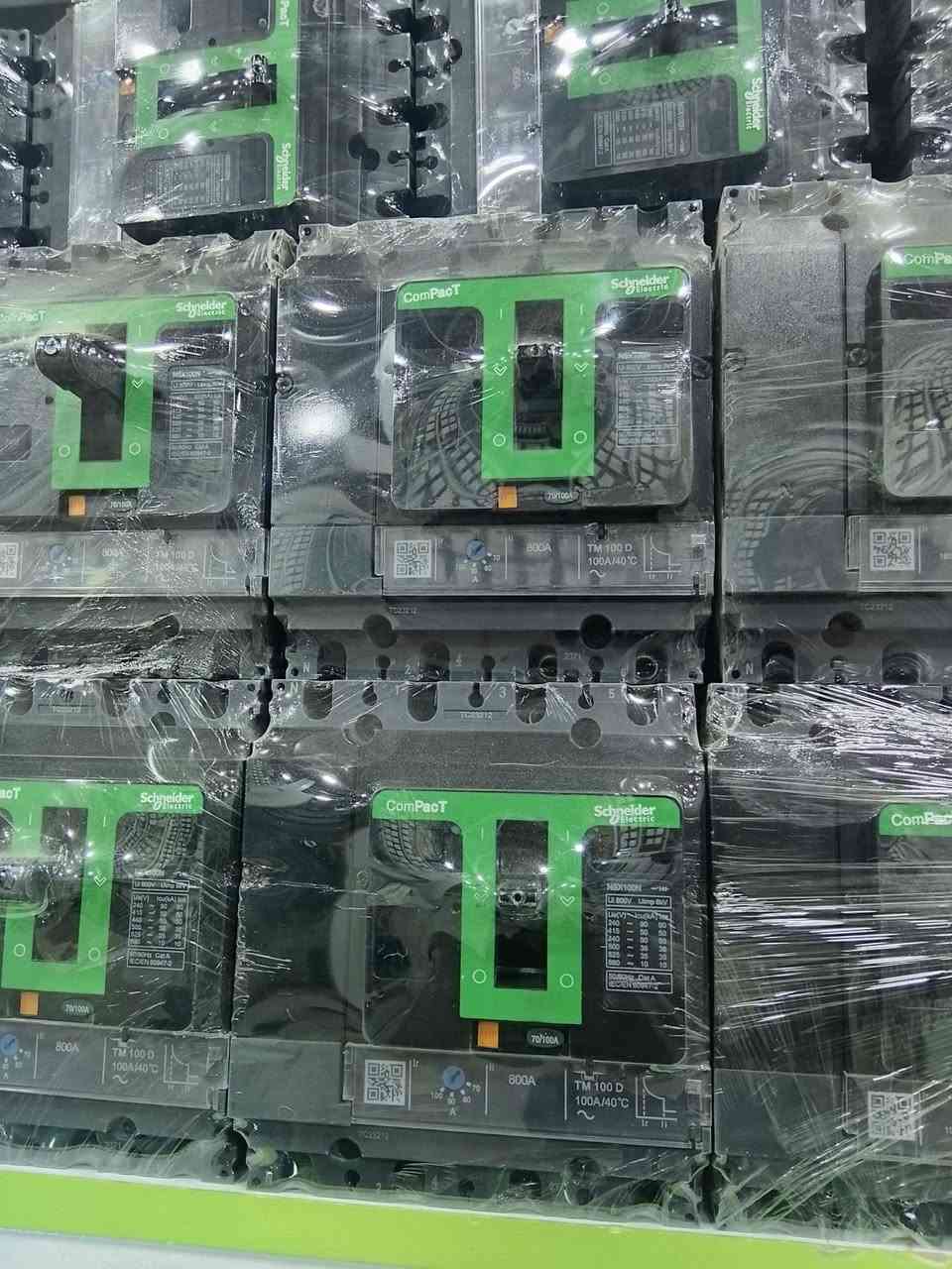 للاستفسار واتساب ::- ***********

السلام عليكم ورحمه الله وبركاته 🌹❤️ 
كل ما هوه جديد من شركه شنايدر متوفر لدينا وبأنسب الاسعار 
خصومات تصل الى 30٪ 🤠 ومع كل طلب هدية 🎁🧳

توصيل لجميع المحافظات 🚚🚛 
(متوفر جديد وكاله شنايدر مع شهادة منشأ) 🇫🇷
 ( متوفر باله داخل كارتون بسعر المستعمل ) 🇫🇷
اكثر من هيج ماكو 😬😁🫶👷
للطلب والاستفسار واتساب -- *********** 📱🖥️📞
