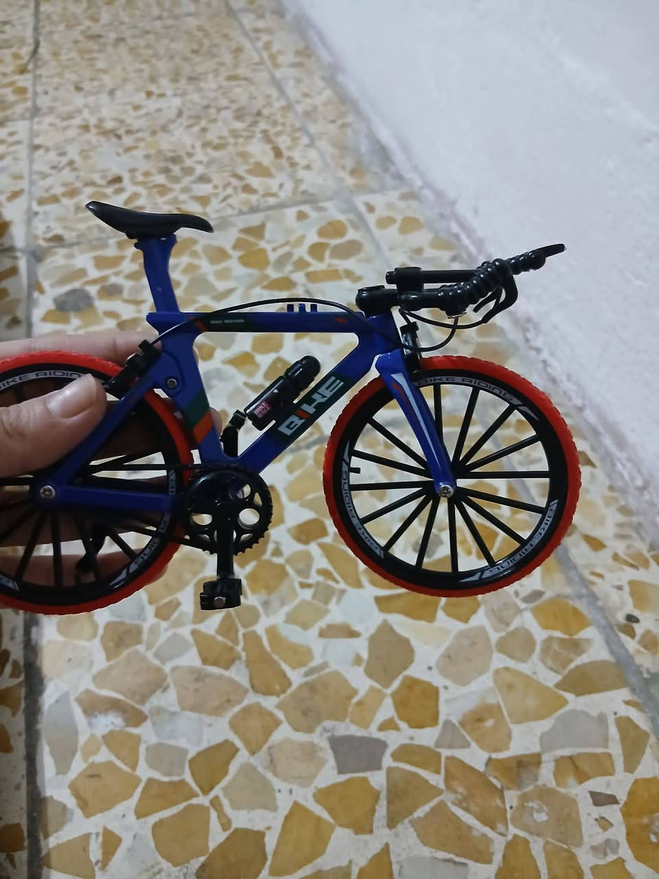 السلام عليكم غراض امزون جديد ممستخدم الشراي خاص ويدلل


**إذا كنت صاحب هذا الإعلان وتريد حذفه لأي سبب، رجاءا أرسل رسالة إلى الدعم الفني**