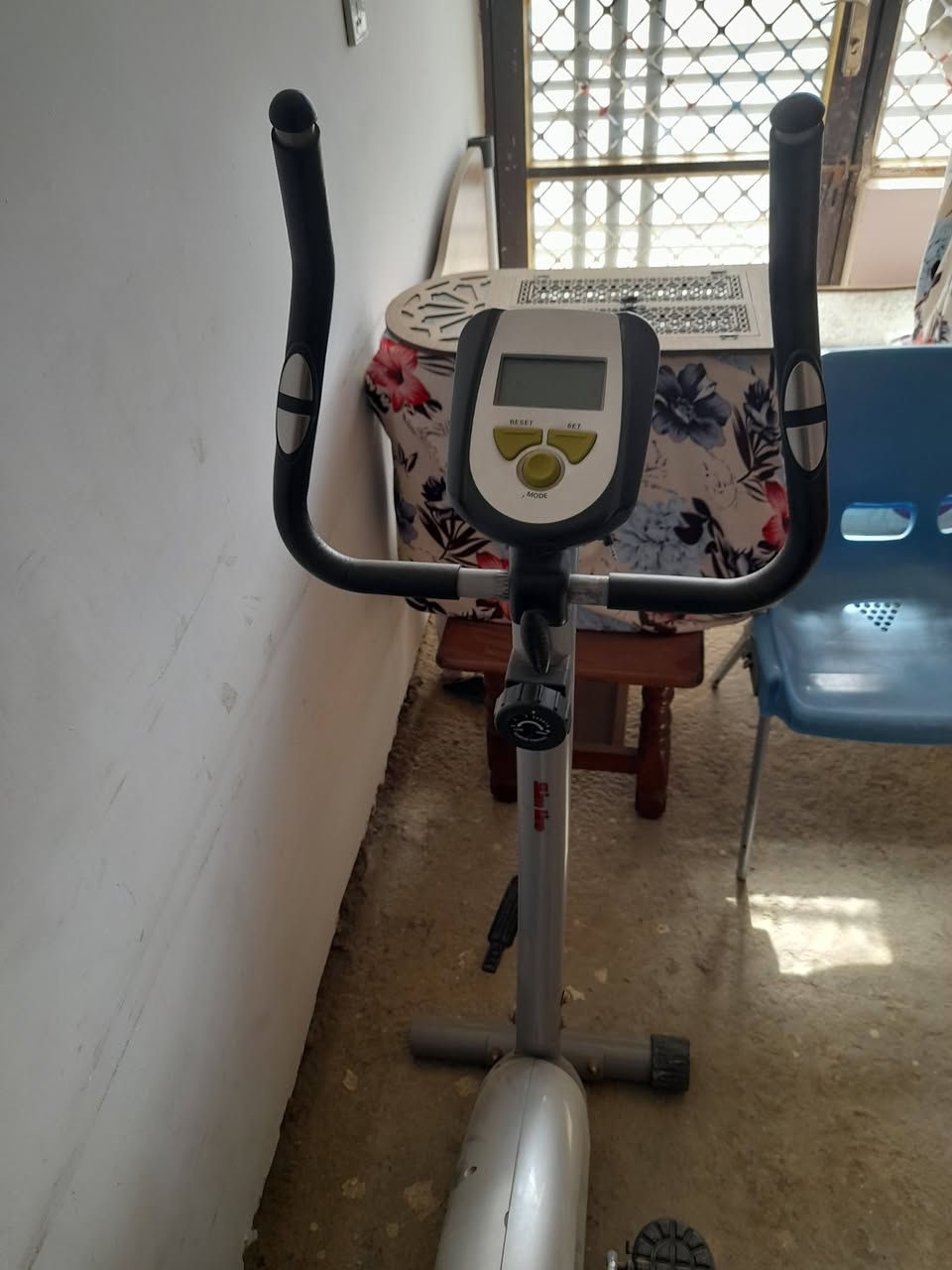 سلام عليكم
جهاز رياضي للبيع مستعمل (شبه جديد) 
مكاني بغداد 
سعر خاص


**إذا كنت صاحب هذا الإعلان وتريد حذفه لأي سبب، رجاءا أرسل رسالة إلى الدعم الفني**