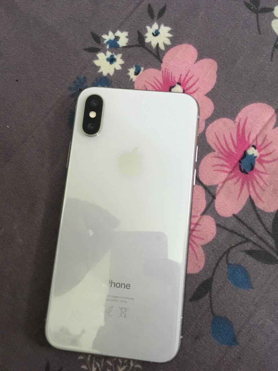 جهاز جدآ نضيف ومكفول بدلت شاشه وبطاريه وكفت عندي الكامرات والفيس ايدي للبيع ب75 الف مكاني الحريه *********** بغداد, العراق
