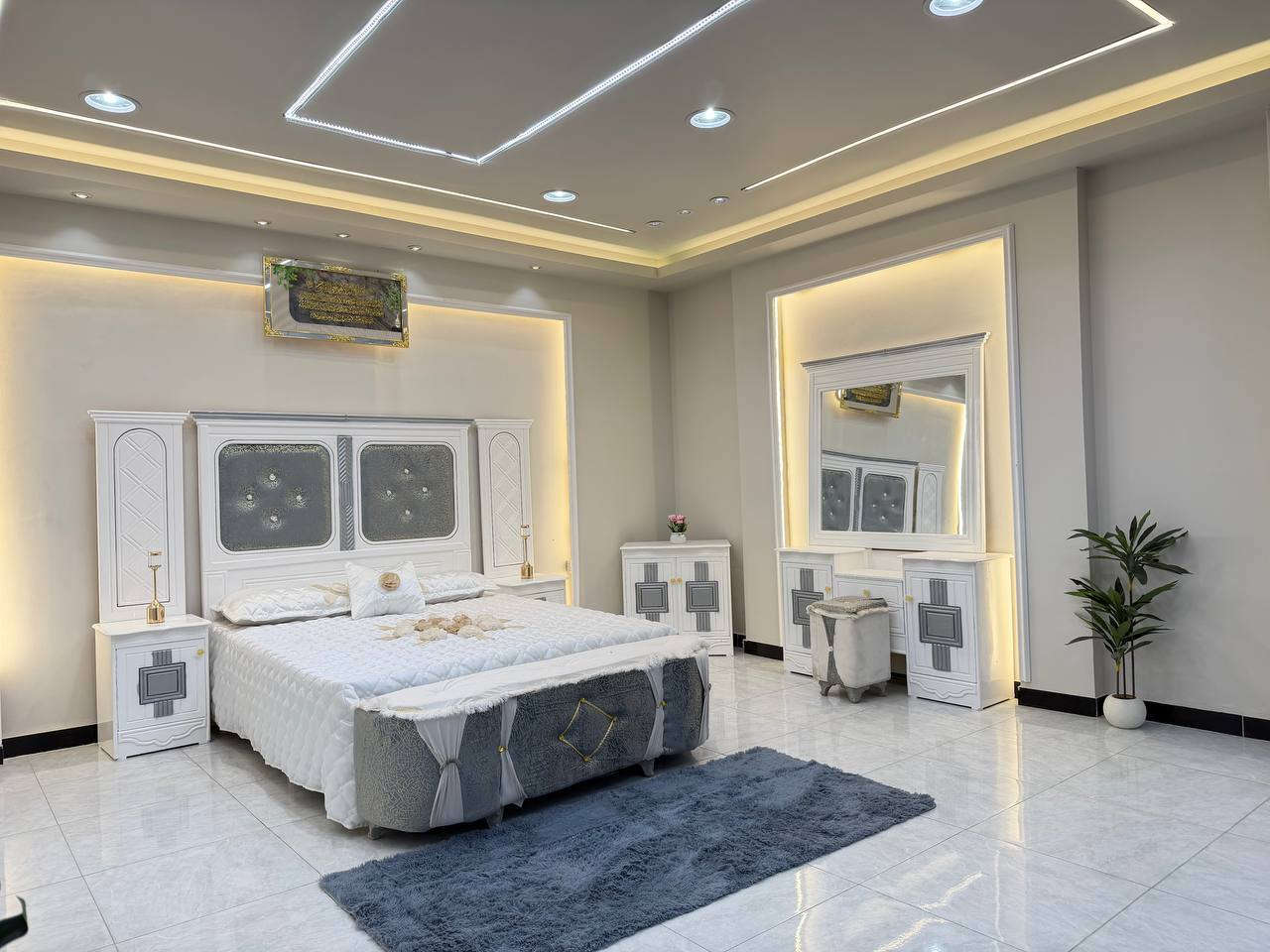 📢  تحية طيبة متابعين الكرام
🚛 خدمة توصيل متوفرة لجميع محافظات العراق
🔅تفاصيل الغرفة المرمري  ....
 خارج ٤ملم ام دي اف 🔺
وداخل معاكس ٣ملم 
صبغ حراري  درجة اولى 

عدد القطع  ٧ قطع 😍
🔺1 //جرباية  قياس  ١٦٠ × ٢٠٠ 
🔺//ميز جانبي ايسر قياس ٥٠
🔺2// وميز  جانبي  قياس ٥٠
🔺3// زاوية ارتفاع مترين عرض ٨٠
🔺4// وميز بلازمه  
🔺5//وميز مراية ارتفاع مترين عرض ١٢٠
🔺6// وكنتور ٦ باب  ارتفاع مترين و١٥ طول ٣ متر و١٥
القطعه الثامنة حسب الطلب شازلون
📞 للحجز والاستفسار:
راسلونا على الصفحة الرئيسية.
يوجد توصيل لكافة محافظات العراق.


**إذا كنت صاحب هذا الإعلان وتريد حذفه لأي سبب، رجاءا أرسل رسالة إلى الدعم الفني**