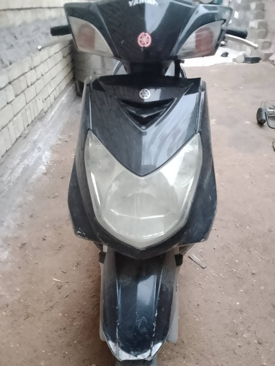 السلام عليكم دراجه سكنس ياباني الدراجه ابيعهه كايمه السعر 225تواصل ر***********
