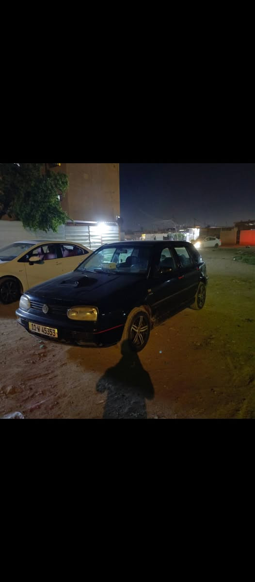 السلام عليكم سياره كولف موديل 92 رقم انكليزي محرك 2000 اوتو بيهه مشكله بالكير عنوان بغدا السعر 30$ ***********
