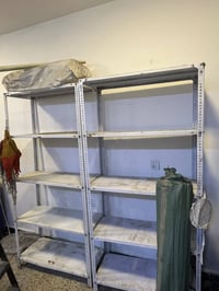 رفوف تعليك للبيع جدد أنصاف حيل مفصلهن تفصال سعر متر 35 عدد 13متر  الي ...