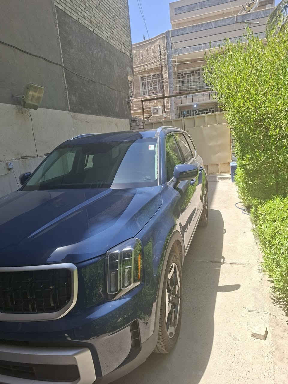 سلام عليكم للبيع كيا تولورايد موديل ٢٠٢٤ حادث امطار فحص مؤقت بدون لوحات السعر ٢٧٠٠٠ الف دولار  العنوان بغداد البلديات للاستفسار الاتصال على الرقم ***********
