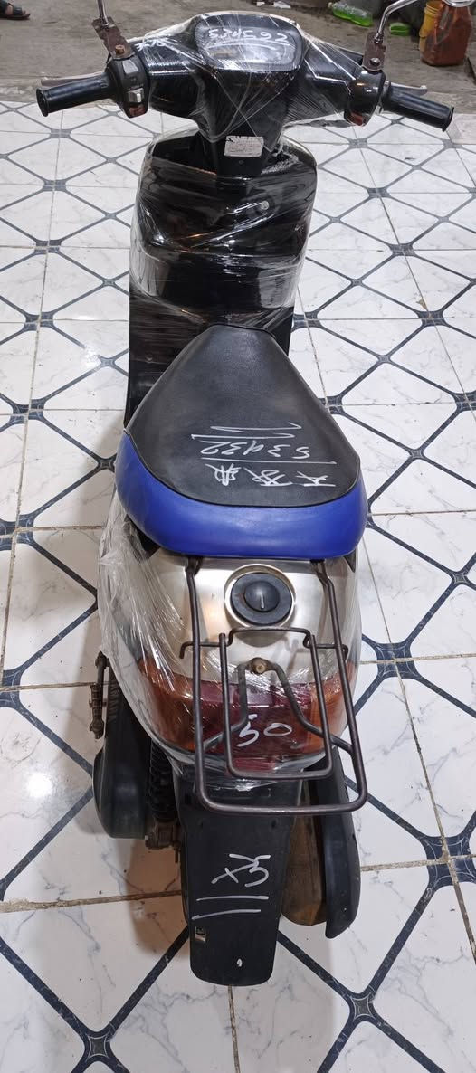 سلام عليكم
بطه اللبيع نضيفه كلش كله شغاله سلف هندر 
كهربائيات مكينه ناعمه ولا صوت كير
اطوريج ***********
350بيه مجال قليل
