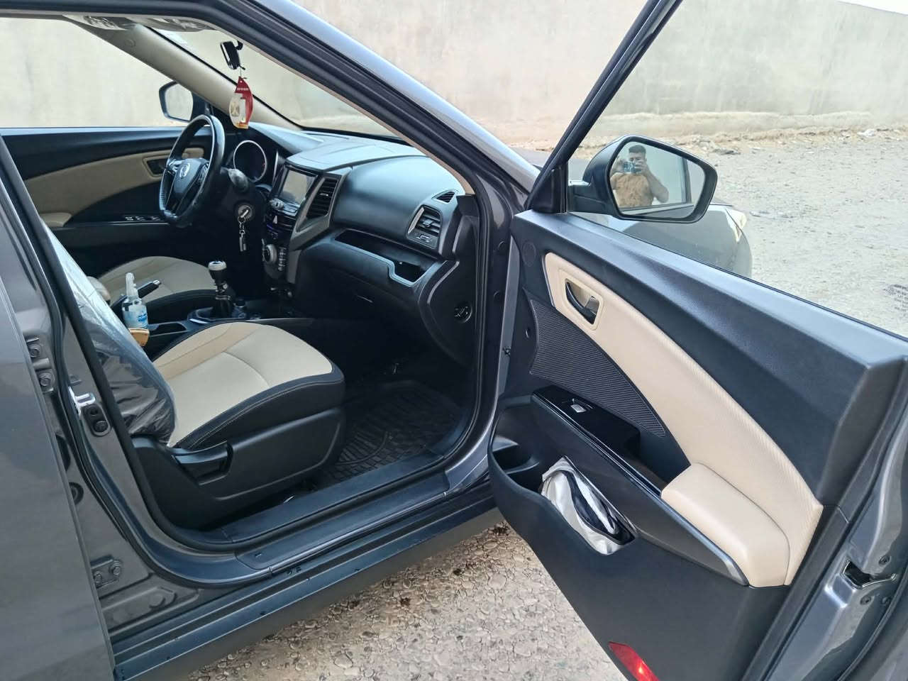 سياره سانيوك مويل 2018
سياره جديد شرط طخه مابي 
سنويه 2030 جديد بسمي 
تحويل مباشر كير عادي مكينه كاز
سعر 95 بي مجال قليل ايذه شراي خابر 
مكان سياره كركوك ***********
