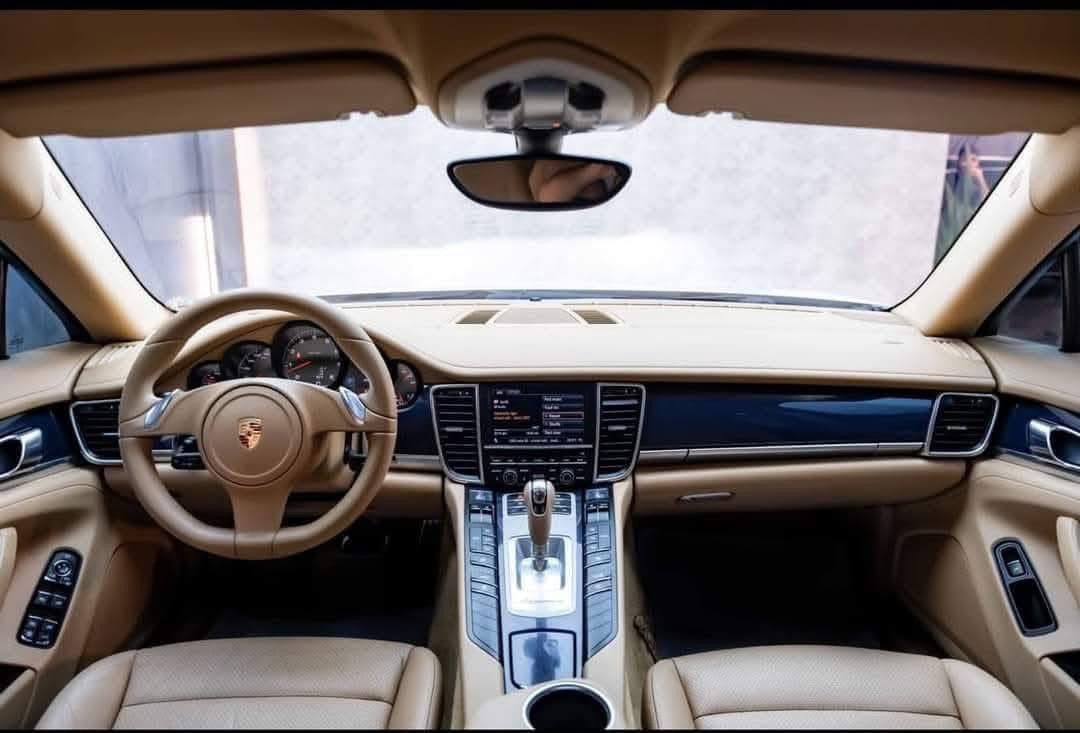 بورش للبيع او مراوس موديل 2011 سياره كسر كارتون نقص برغي مابيها سنويه وهزه وفحص جديد بسمي مكفوله السياره سعرها 210 للأستفسار ***********
