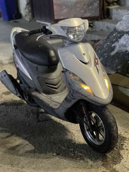 شباب دراجه رمبه قبل سبوع نزلتهه من علي كياره وصلهه بيهه دراجه بل كارتون مختمه من طول للطول والصور كدامك. السعر مليون و٢٠٠قفل بدون عمله وكلشي اكو بلسوك. مكاني بغداد حي النصر ***********
