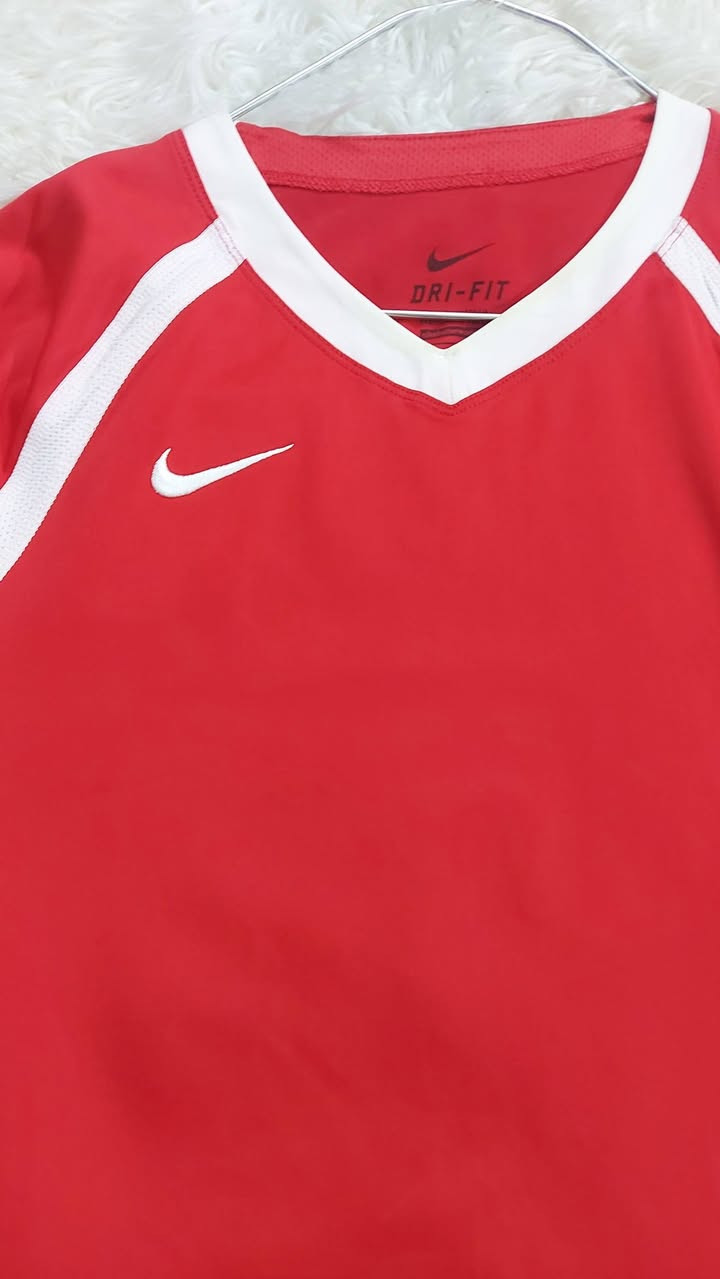 تشريت نايك غير مستعمل
قياس L تلبس وزن ٧٠ ك
السعر ١٣ الف مع توصيل


**إذا كنت صاحب هذا الإعلان وتريد حذفه لأي سبب، رجاءا أرسل رسالة إلى الدعم الفني**