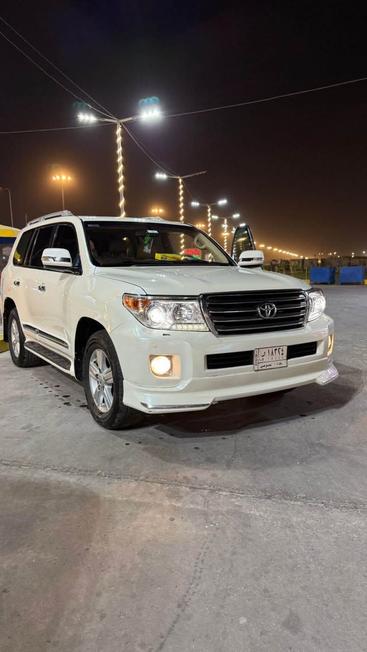 السلام عليكم  لاندكروز بريم 2013 كفالة 
6 سلندر رقم بغداد  مشروع وطني 
اللون ابيض صدفي
سلايت روف 
فور ويل 
ابواب بصمتين
كشنات جلد 
كشن كهرباء 3دكم
اشاير مري
جام اوتو
لايت زنون 
تبريد ثلاث قطع 
ثلاجه
‏‎تحكم استيرن
السيارة جديده ومامتعوبه
السعر 355 وبيها مجال قليل للشراي 
العنوان مجمع الامل السكني
*********** البصرة, العراق
