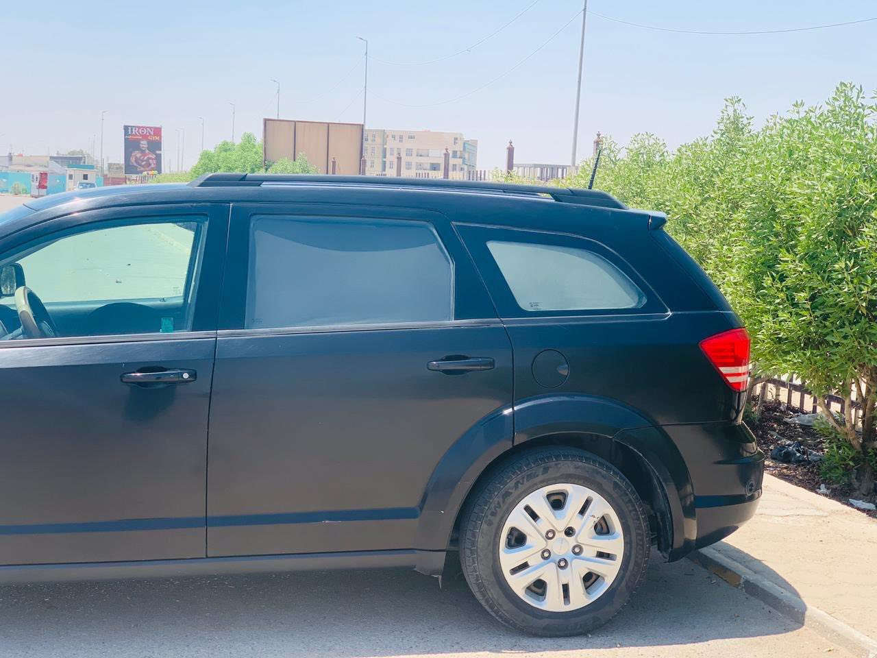 دوج جورني امريكي اربعه سلندر محرك 2400 
غاز وبانزين 
بصمه شاشه
كير محرك مكفول 
7 راكب 
تخم تايرات جديد 
السعر 140 وبيها مجال للطيبين
***********
