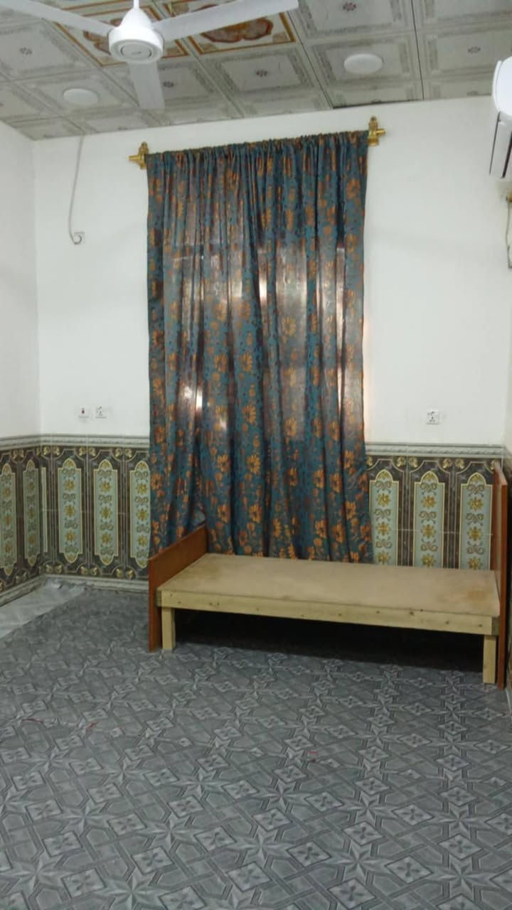 🌺اللهم صل على محمد وال محمد🌺

#دار سكن في حي الزهور خلف محطة البنزين خانة

#المساحة 125 متر طابقين بناء حديث 

غرفتين وصالة وبراني ومطبخ وصحيات داخلية وخارجية 
والثاني غرفة وصالة وصحيات 

#السعر 120 

#ملاحظة العقار مطلوب 15 مليون للاسكان من ضمن السعر  الكلي

للاستفسار اكثر عن موقع العقار الاتصال على الارقام التالية او مراجعة مكتب عقارات المختار شارع زمزم قرب حسينية السيدة زينب عليها السلام مجاور عمارة ابو بسيم 

*********** يوجد واتساب 
*********** يوجد واتساب
