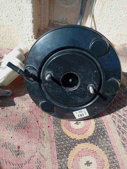 عنبار اصلي حاويه شرط النضافه والشغل ب20 الف
بريشر اصلي شرط الشغل والنضافه ب20 الف
فجوج مال كصه  شرط النضافه ب20 الف
صوندات مال فج شرط النضافه ب5 تالاف الوحده
ويبيعوهن ب20 الف بصناعي الصونده الوحده.
بك لايت اكسنت يرهم منر11 الي 15 سعرهن ب150 اصليات شركه وزيررر *********** مكان دوانيه
