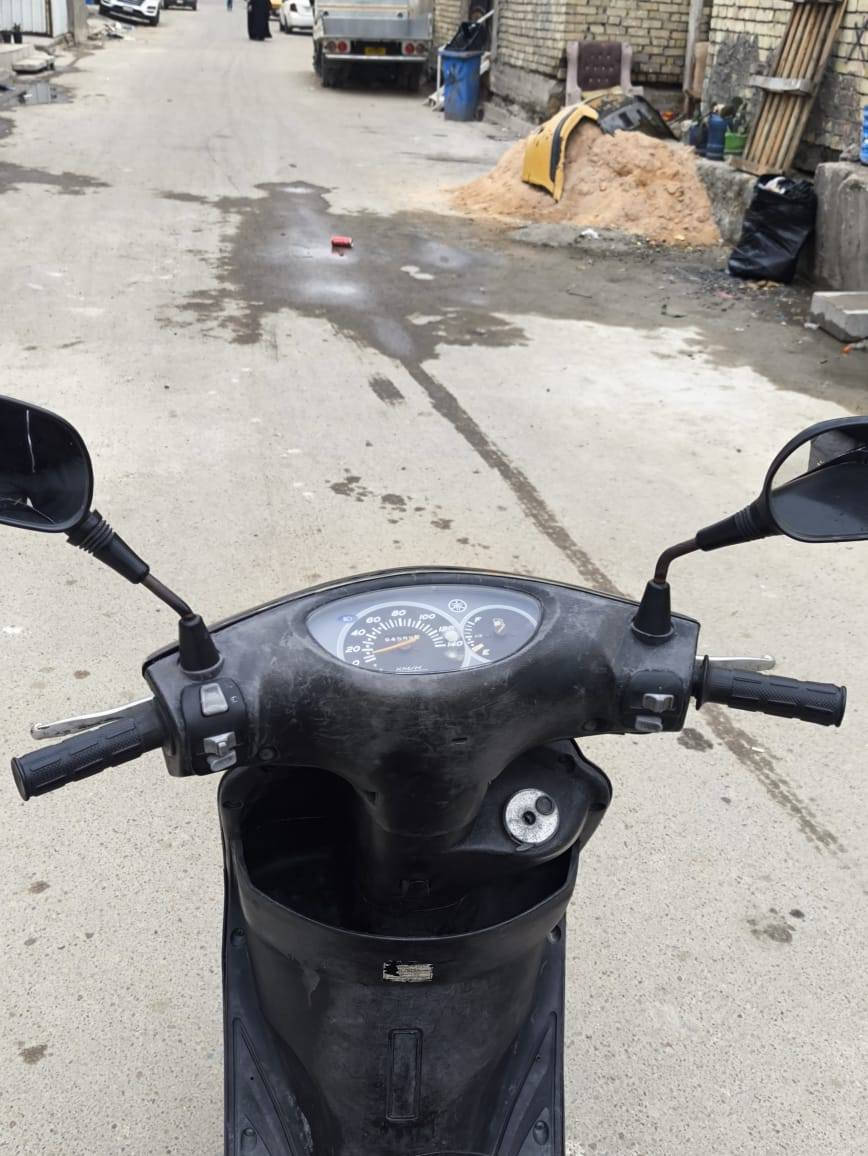 دراجة بريز رمبة مكفولة كاملة
كهربائيات كاملة 
تايرات جدد 
كفرات اصلية ختم واحد 
مكينة ما مفتوحة
فقط اكو صوت بالكلج الامامي 
سعرها ب480 وبيها مجال 
مكاني بغداد الشعب يم محطة سما بغداد 
رقم الهاتف ***********
