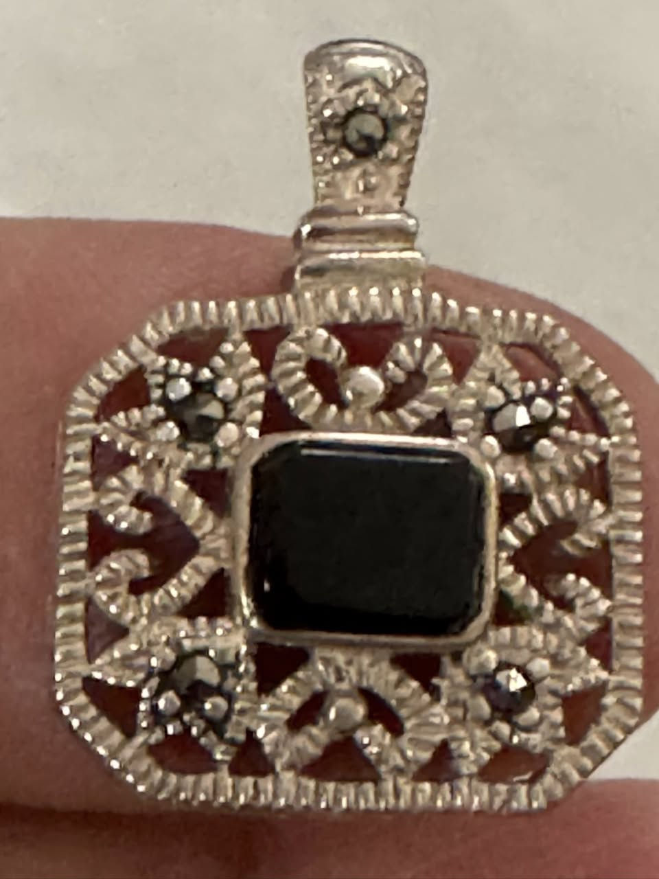 مدالية فضة وحجر الاونكس


**إذا كنت صاحب هذا الإعلان وتريد حذفه لأي سبب، رجاءا أرسل رسالة إلى الدعم الفني**