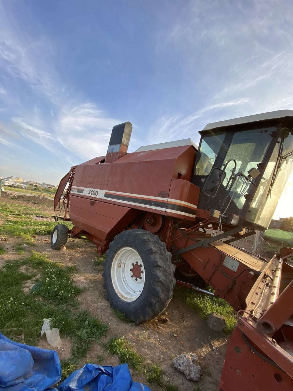 لاڤیردا 3400 بۆفرۆشتن کامل تعمیر تپلە ١٤ فوت شن نیوهولند گیر و مەکینەی بەشەرت شوێن چەمچەمال 
***********  ***********
