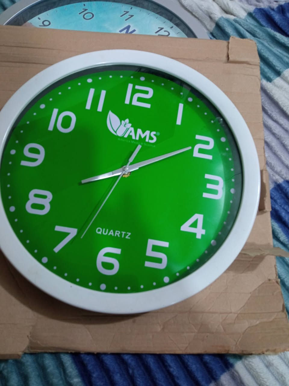 كلهم ب25 
الساعات جديد مامستعمل


**إذا كنت صاحب هذا الإعلان وتريد حذفه لأي سبب، رجاءا أرسل رسالة إلى الدعم الفني**