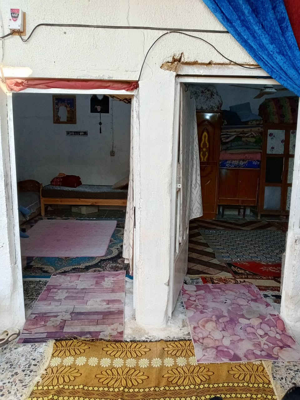 السلام عليكم بيت للبيع 60متر ستقبال وغرفه ومطبخ وملحقاته البيت كاشي السعر 20 وبي مجال قليل العنوان حي النصر الثانيه وشراي يخابر على الرقم ‏‪***********
